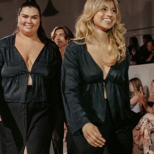 Djerf Avenue Remake Dream Ruched Top Ash